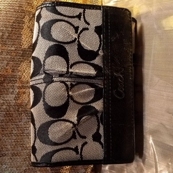 Coach Handbags - COACH TRI FOLD WALLET
